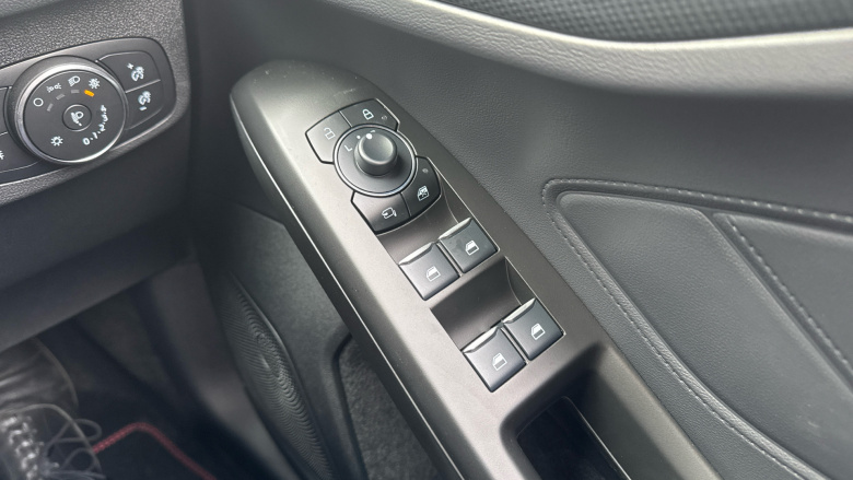 Ford Focus 1.0 EcoBoost Hybrid mHEV 155 ST-Line X Ed 5dr Auto Petrol Hatchback